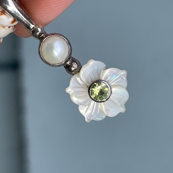 VINTAGE SHELL HEISHI Beads sterling silver flower Pendant NECKLACE vintage pearl - Picture 4 of 16